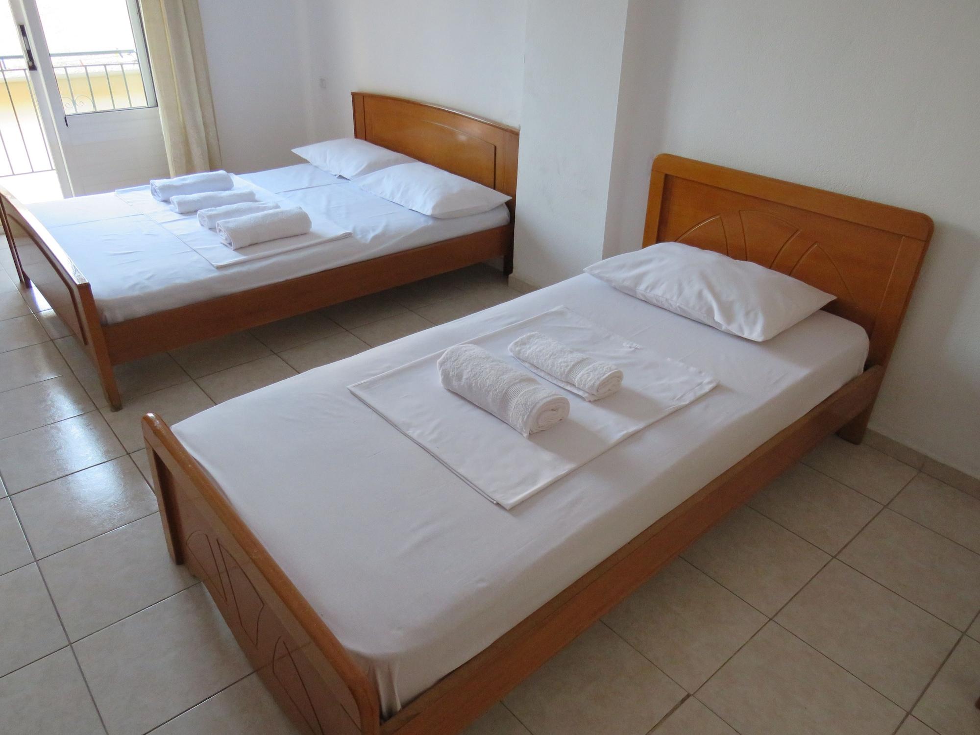 Casa Mia Hotel Sarandë Eksteriør billede